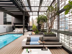 Swimmingpoolen hos eller tæt på Novotel Perth Murray Street