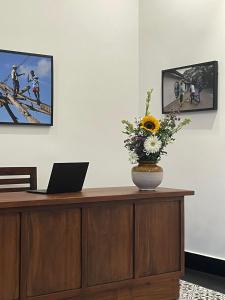 Televiisor ja/või meelelahutuskeskus majutusasutuses Creek Harbour Fort Kochi +32 fotot