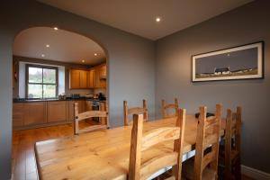 Kuchyň nebo kuchyňský kout v ubytování Dunvegan Castle The Farmhouse Cottage