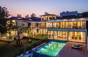 Swimmingpoolen hos eller tæt på Tiger Camp Resort A River Access Property