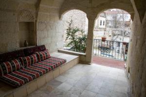 Rõdu või terrass majutusasutuses Alaca Cave Cappadocia