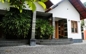 Φωτογραφία από το άλμπουμ του DJ River Meadows By Let's Inn σε Panamaram +2 φωτογραφίες