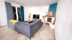 Et tv og/eller underholdning på Villa -Piscine & Spa -14 pers