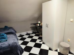 Et badeværelse på Apartmani Sunset + 26 billeder