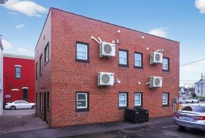 Tòa nhà nơi căn hộ tọa lạc