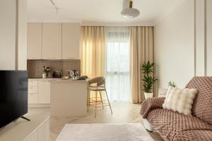 Køkken eller tekøkken på ARI Luxury Apartment with Balcony - AFI Mall