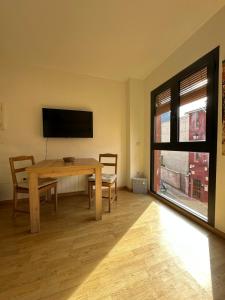 TV/trung tâm giải trí tại Tofona House