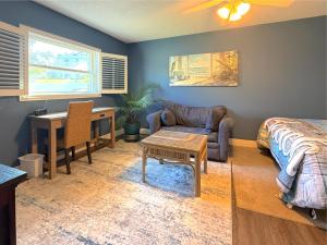 Posezení v ubytování The little Manatee Apartment