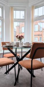 Et opholdsområde på Longrow Apartment