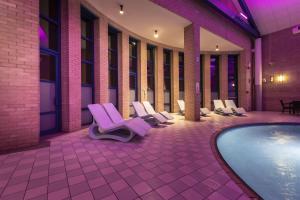 Bazén v ubytování Gloucester Robinswood Hotel, BW Signature Collection nebo v jeho okolí