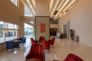 Khu vực ghế ngồi tại Sunset View Paradise By Buddies Home