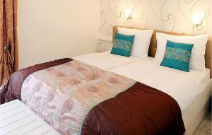 Ένα ή περισσότερα κρεβάτια σε δωμάτιο στο Awesome Apartment In Cilipi