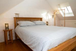 En eller flere senge i et værelse på The Croft St Davids