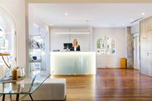 Khu vực sảnh/lễ tân tại Alcanada Golf Hotel +67 ảnh