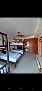 Ένα ή περισσότερα κρεβάτια σε δωμάτιο στο CİMELi Guest House