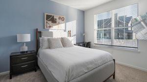 Ένα ή περισσότερα κρεβάτια σε δωμάτιο στο Landing Apartments - Bessemer