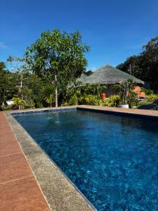 Swimmingpoolen hos eller tæt på Rhenmart-Inn + 5 billeder