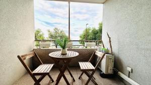 Μπαλκόνι ή βεράντα στο Grasse ML - Comfortable Apartment, Wi-Fi Parking & Air Conditioning