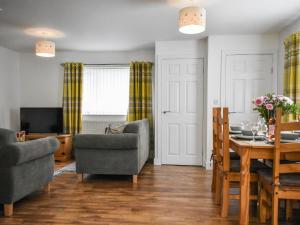 Μια τηλεόραση ή/και κέντρο ψυχαγωγίας στο Bumblebee Lodge