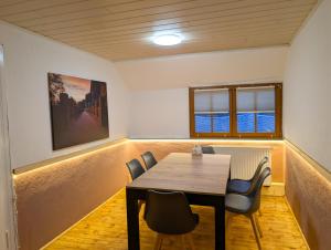 Posezení v ubytování HW13-Urlaubsmagie - für bis zu 10P - Gemeinschaftsgarten mit Sauna & Pool