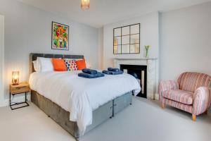 En eller flere senge i et værelse på 1 Bed in Fowey oc-p00802