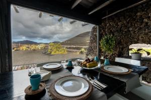 Foto dalla galleria di La Geria Suites a Yaiza