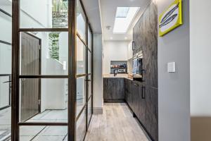 Køkken eller tekøkken på 3 Bed in Fowey oc-p29280