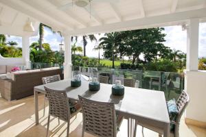 Vườn quanh Royal Villa 2 villa