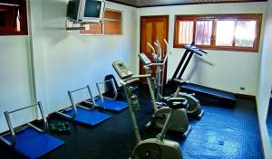 Fitness centrum a/nebo fitness zařízení v ubytování Hotel Sagres