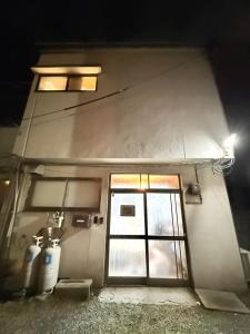 Bygningen som feriehuset ligger i