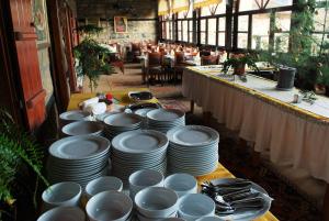 A restaurant or other place to eat at Hunnap Han