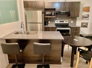 Køkken eller tekøkken på Buchanan 305 - Luxe Loft and Gym