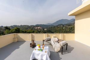 En generel udsigt til bjerge eller udsigt til bjerge taget fra villaen