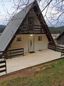 Tòa nhà nơi căn hộ tọa lạc