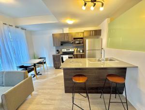 Køkken eller tekøkken på Buchanan 605 - Midtown Luxe Loft and gym