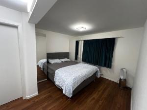 Postel nebo postele na pokoji v ubytování Rajput's Apartment