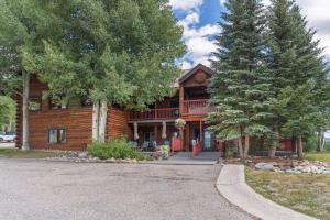 Budova, kde se chata nachází