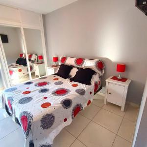 Postel nebo postele na pokoji v ubytování Playa de BENALMADENA + 13 fotografií