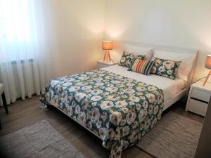 En eller flere senge i et værelse på Campo Mar - Golden House Villa + 29 billeder