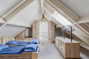 Postel nebo postele na pokoji v ubytování 16 - Persoons Family bungalow + 40 fotografií