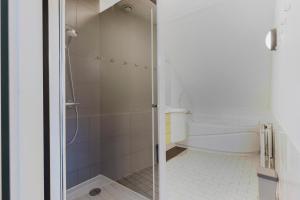 Billede fra billedgalleriet på 16 - Persoons Family bungalow i Hernen