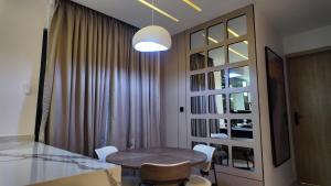 Ένα ή περισσότερα κρεβάτια σε δωμάτιο στο Dan Homes +23 φωτογραφίες