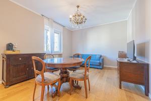 Et opholdsområde på vicino alla stazione, Brixia Apartmet + 12 billeder