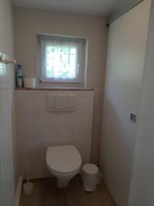 Et badeværelse på Ferienwohnung in Röbel Müritz