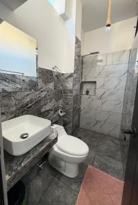 Koupelna v ubytování La Casa D Juan + 34 fotografií