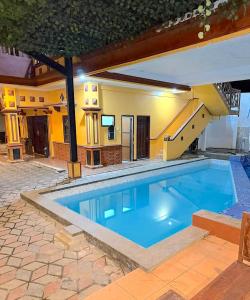 Bazén v ubytování HR Hotel Batu nebo v jeho okolí