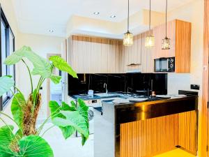 Nhà bếp/bếp nhỏ tại Modern Studio Menara Garden