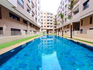 Hồ bơi trong/gần Modern Studio Menara Garden