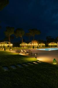 Bazén v ubytování Villa Sanarica nebo v jeho okolí