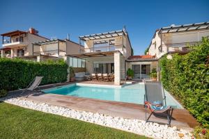 Hồ bơi trong/gần Sunny Exclusive Dio